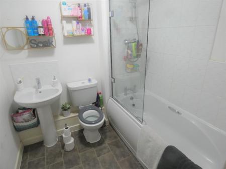 1 bedroom Flat for sale in Ivy Graham Close, Manchester, M40