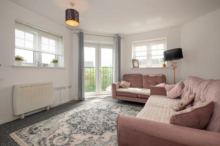 2 bedroom Flat for sale in Larch Gardens, Manchester, Cheetham Hill, M8