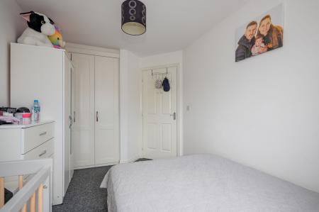 2 bedroom Flat for sale in Larch Gardens, Manchester, Cheetham Hill, M8