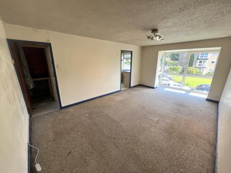 2 bedroom Flat for sale in Lowther Road, Prestwich, M25