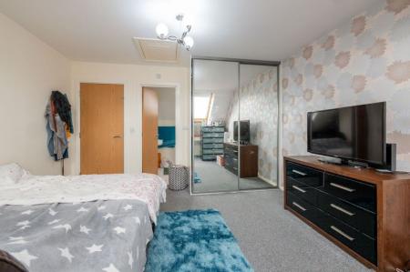 4 bedroom Semi-detached house for sale in Oriel Gardens, Salford, M7