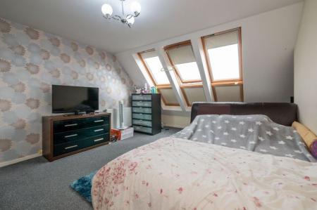 4 bedroom Semi-detached house for sale in Oriel Gardens, Salford, M7