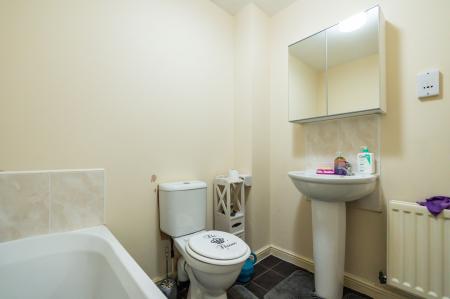 4 bedroom Town house for sale in Saddlecote Close, Manchester, M8