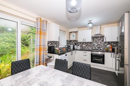 4 bedroom Town house for sale in Saddlecote Close, Manchester, M8