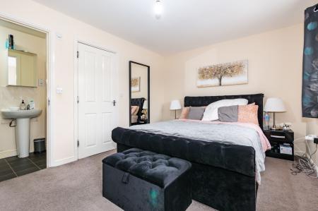 4 bedroom Town house for sale in Saddlecote Close, Manchester, M8