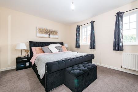 4 bedroom Town house for sale in Saddlecote Close, Manchester, M8