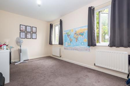 4 bedroom Town house for sale in Saddlecote Close, Manchester, M8