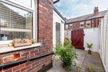 2 bedroom Terraced House for sale in Stanley Street, Prestwich, M25