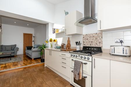 2 bedroom Terraced House for sale in Stanley Street, Prestwich, M25