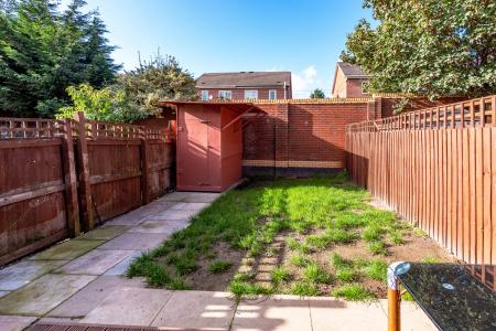 3 bedroom Semi-detached house for sale in Stephen Oake Close, Manchester, M8