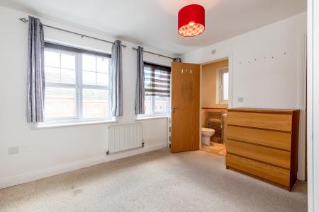 3 bedroom Semi-detached house for sale in Stephen Oake Close, Manchester, M8