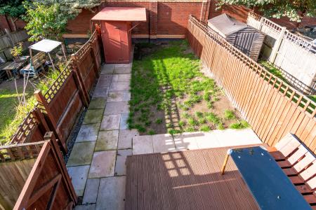 3 bedroom Semi-detached house for sale in Stephen Oake Close, Manchester, M8