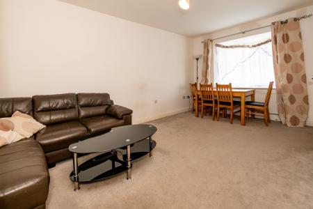 3 bedroom Semi-detached house for sale in Stephen Oake Close, Manchester, M8