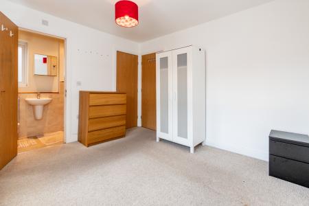 3 bedroom Semi-detached house for sale in Stephen Oake Close, Manchester, M8