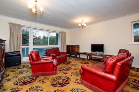 3 bedroom Apartment for sale in Upper Park Road, Salford, M7