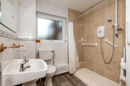 3 bedroom Apartment for sale in Upper Park Road, Salford, M7