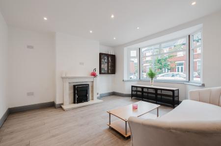 3 bedroom Semi-detached house for sale in Worsley Avenue, Manchester, Blackley, M40