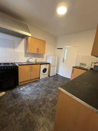 2 bedroom Flat to let in Clarendon Road, Manchester, M16