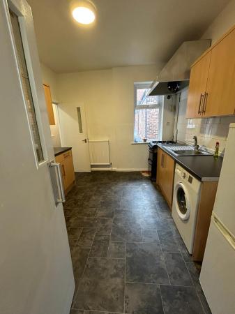 2 bedroom Flat to let in Clarendon Road, Manchester, M16