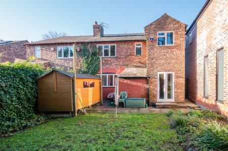 4 bedroom Semi-detached house for sale in Fairway, Prestwich, M25