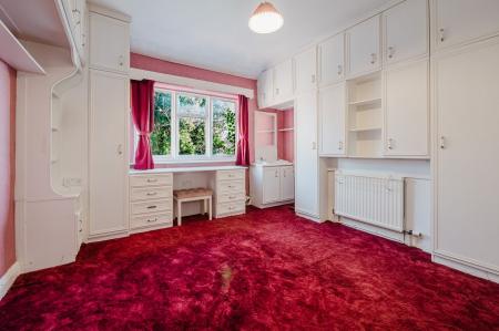 4 bedroom Semi-detached house for sale in Fairway, Prestwich, M25