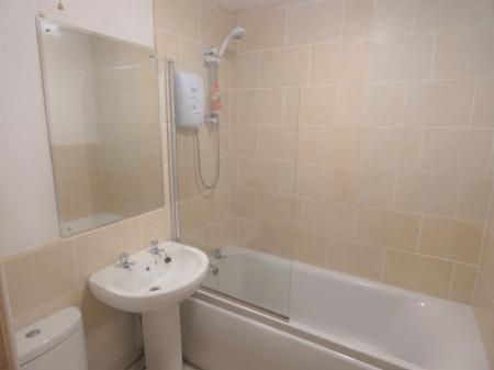 1 bedroom Flat to let in Limefield Road, Salford, M7