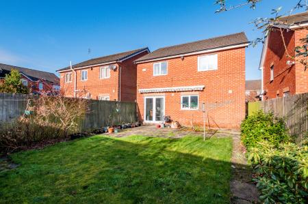 4 bedroom Detached house for sale in Parkside Mews, Whitefield, M45