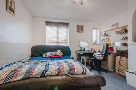 4 bedroom Detached house for sale in Parkside Mews, Whitefield, M45