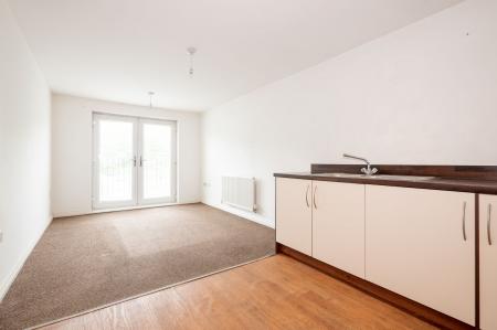 2 bedroom Flat to let in Old Market Street, Manchester, M9