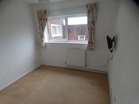 2 bedroom Flat to let in 87 Middleton Road, Middleton, M8