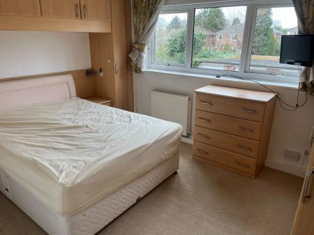 2 bedroom Flat to let in 87 Middleton Road, Middleton, M8