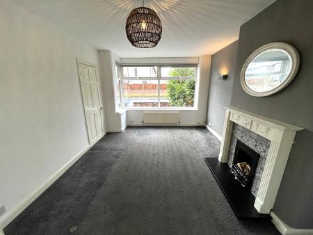 3 bedroom Semi-detached house to let in Lancaster Avenue, Whitefield, M45