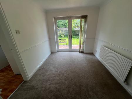 3 bedroom Detached house to let in Eppleworth Rise, Manchester, Swinton, M27