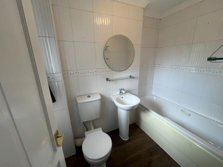 3 bedroom Detached house to let in Eppleworth Rise, Manchester, Swinton, M27
