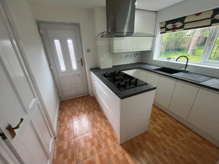3 bedroom Detached house to let in Eppleworth Rise, Manchester, Swinton, M27