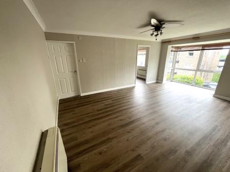 1 bedroom Flat to let in Lowther Road, Prestwich, M25