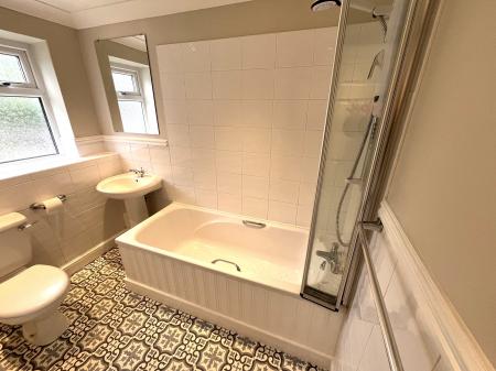 1 bedroom Flat to let in Lowther Road, Prestwich, M25