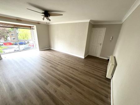 1 bedroom Flat to let in Lowther Road, Prestwich, M25