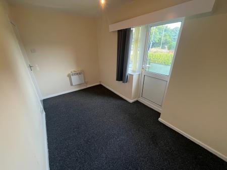 3 bedroom Flat to let in Middleton Road, Manchester, M8