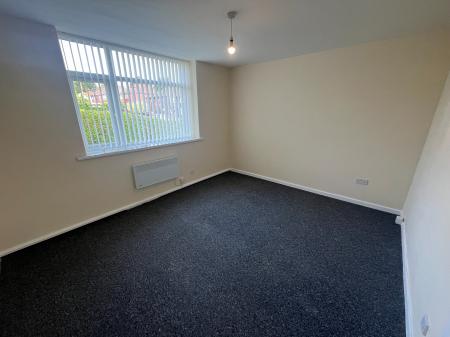 3 bedroom Flat to let in Middleton Road, Manchester, M8