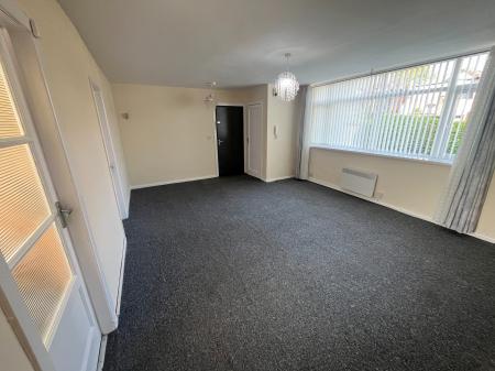 3 bedroom Flat to let in Middleton Road, Manchester, M8