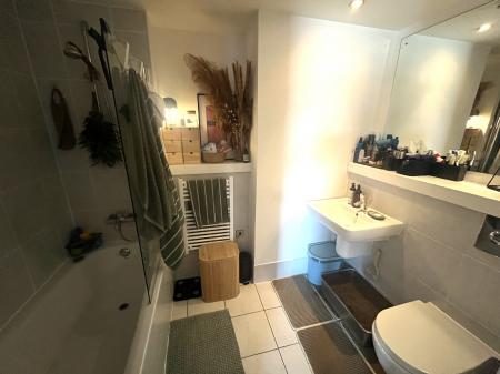 2 bedroom Apartment to let in Longfield Centre, Prestwich, M25
