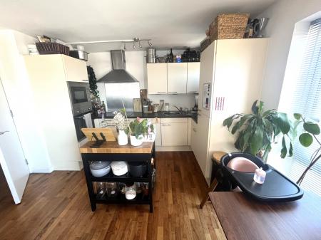 2 bedroom Apartment to let in Longfield Centre, Prestwich, M25