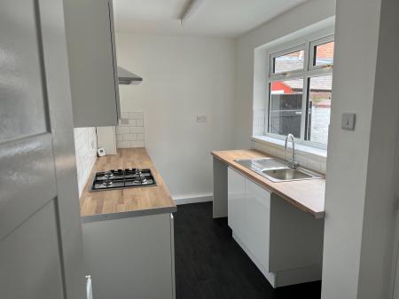 3 bedroom Terraced House to let in Wood Street, Middleton, M24