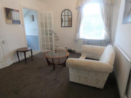 1 bedroom Flat to let in Hope Road, Prestwich, M25