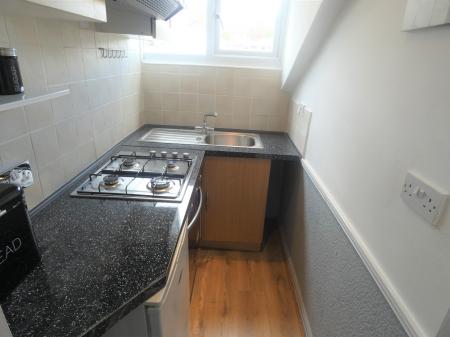 1 bedroom Flat to let in Hope Road, Prestwich, M25