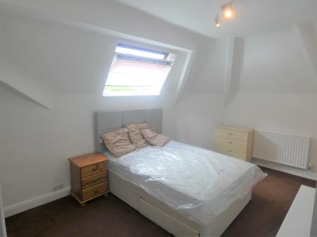 1 bedroom Flat to let in Hope Road, Prestwich, M25