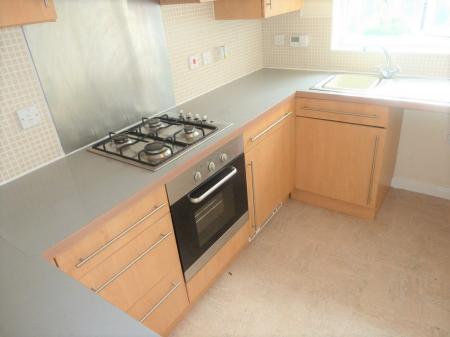 3 bedroom Semi-detached house to let in Maplewood Close, Manchester, M9