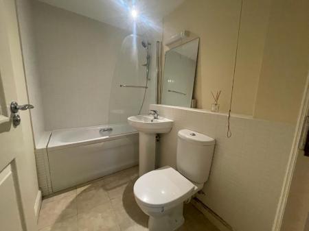 2 bedroom Duplex for sale in 511 Bury Old Road, Prestwich, M25