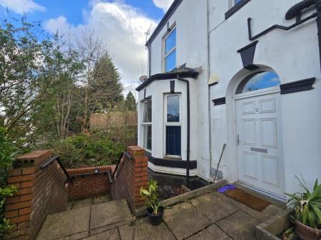 2 bedroom Duplex for sale in 511 Bury Old Road, Prestwich, M25